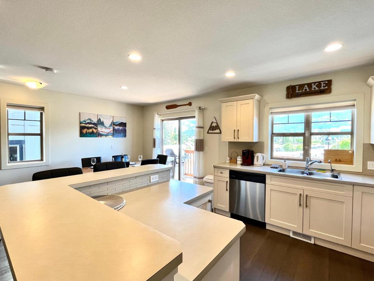 Perfect Base Invermere 3Bd Townhouse Mt Views With Garage Extérieur photo